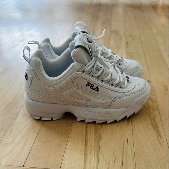 Fila Disruptor Women 2 - Like New size 6 - Picture 1 of 3
